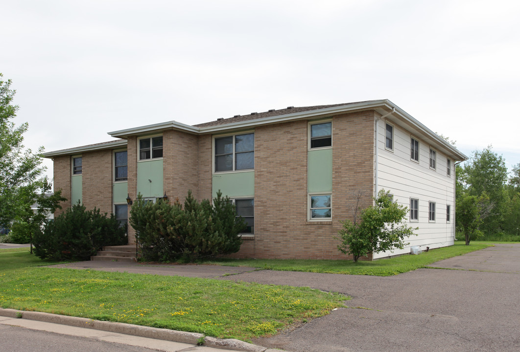 Tower Ave Apartments in Superior, WI - Building Photo