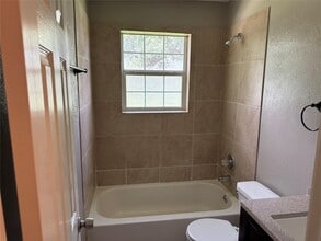 2213 Isabella St in Houston, TX - Building Photo - Building Photo