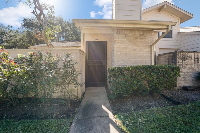 13002 Leader St in Houston, TX - Building Photo - Building Photo