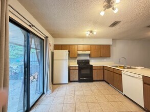 5201 Denaud Ct in Jacksonville, FL - Building Photo - Building Photo