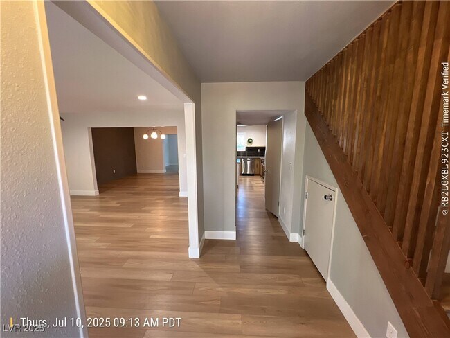 706 Tam O Shanter in Las Vegas, NV - Building Photo - Building Photo