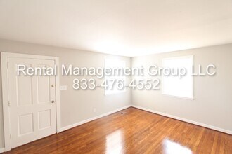 6516 Millard Fuller Rd in Fairfield, AL - Building Photo - Building Photo