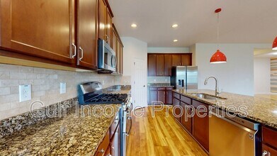 11924 Persian Terrace in Bradenton, FL - Building Photo - Building Photo