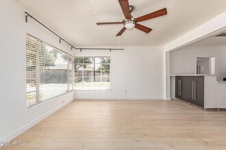 1049 E Colter St in Phoenix, AZ - Building Photo - Building Photo