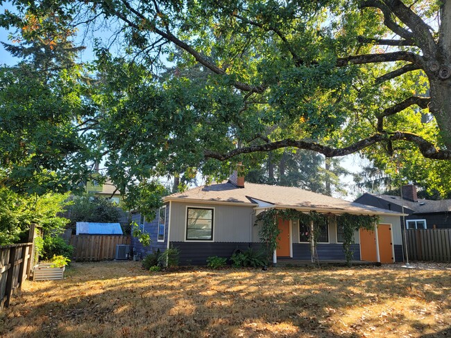 1110 SE 113th Ave in Portland, OR - Building Photo - Building Photo