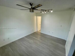 6735 W 26th Dr in Hialeah, FL - Building Photo - Building Photo