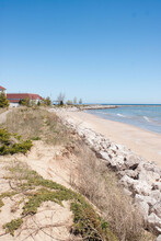 753 Beachfront Dr in Sheboygan, WI - Foto de edificio - Building Photo