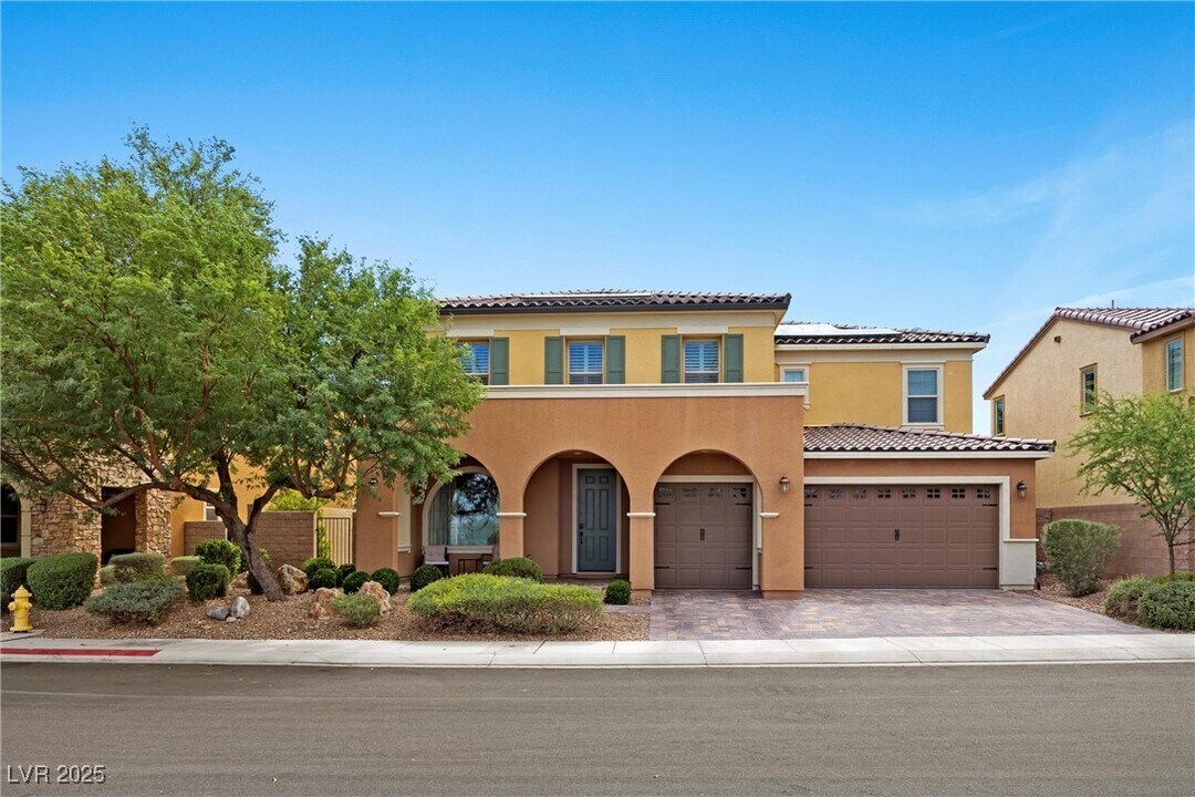 2524 Sable Creek St in Henderson, NV - Building Photo