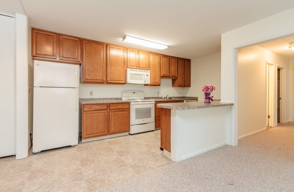 Landing Heights Apartments in Rochester, NY | ApartmentHomeLiving.com