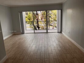 210 NW 87th Ave in Miami, FL - Building Photo