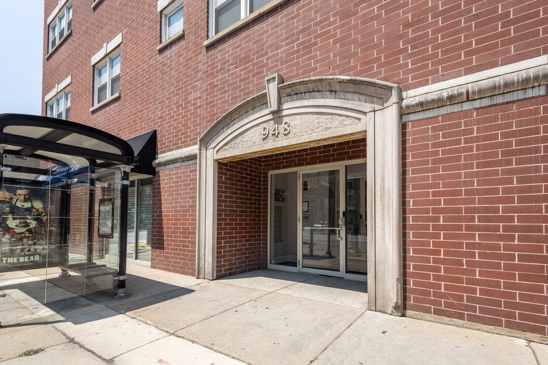 948 Madison W St, Unit NE3 in Chicago, IL - Building Photo