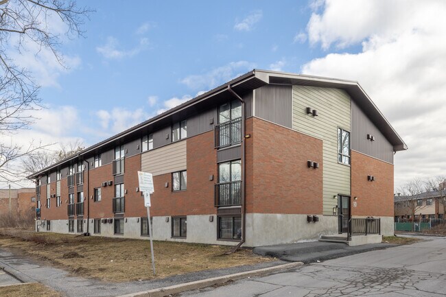 90 Jean-Dallaire St