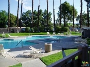2822 N Auburn Cir, Unit E111 in Palm Springs, CA - Building Photo - Building Photo
