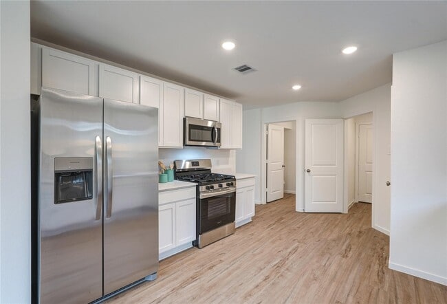 property at 17914 Becker Lndg Dr