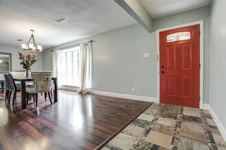 2906 Sharpview Ln in Dallas, TX - Building Photo - Building Photo