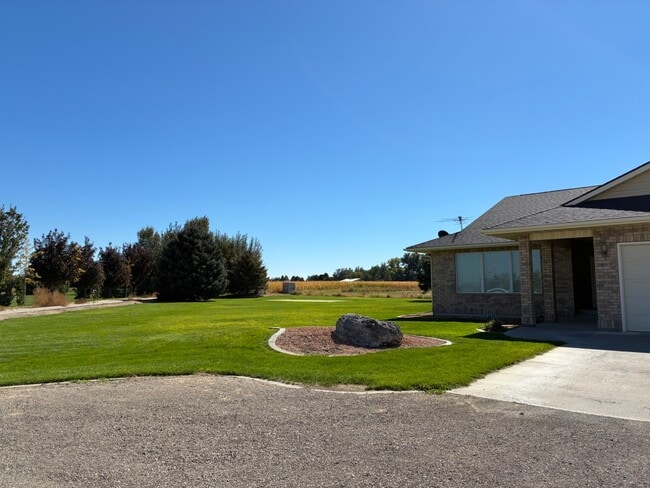 4032 N 3300 E in Twin Falls, ID - Building Photo - Building Photo