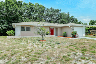 2459 Indigo Dr in Clearwater, FL - Building Photo - Building Photo