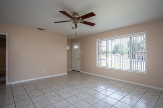 1810 N Main St in Del Rio, TX - Building Photo - Building Photo