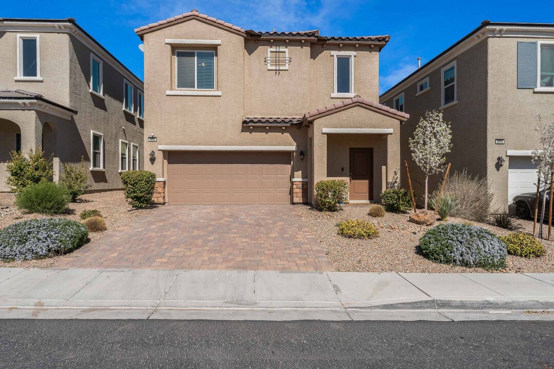 9850 Poplar Point Ct in Las Vegas, NV - Building Photo