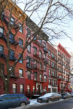 236 W 16th St in New York, NY - Foto de edificio - Building Photo