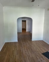 8752 S Saginaw Ave in Chicago, IL - Building Photo