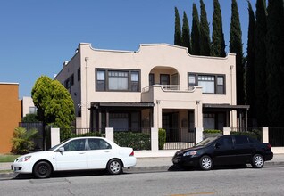 6722 Malabar St in Huntington Park, CA - Foto de edificio - Building Photo