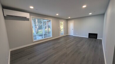 2378 E 15th Ave, Unit B in Eugene, OR - Foto de edificio - Building Photo