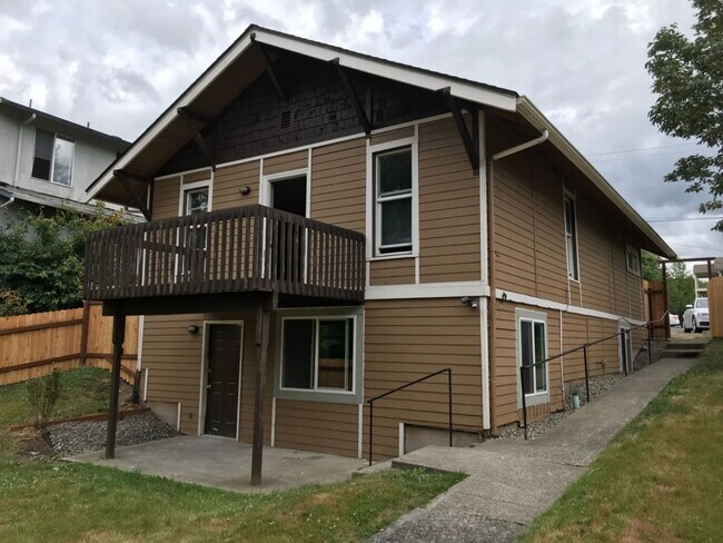 property at 1412 Lincoln St