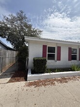 9 Eglin St in Fort Walton Beach, FL - Foto de edificio - Building Photo