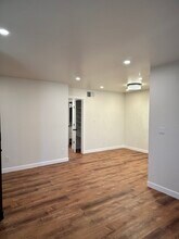 510 S Adams St, Unit 10 in Glendale, CA - Building Photo - Building Photo