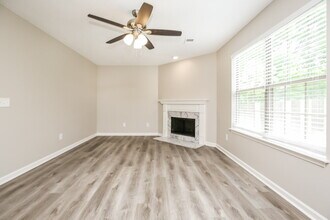 309 Cedar Park Cir in La Vergne, TN - Building Photo - Building Photo