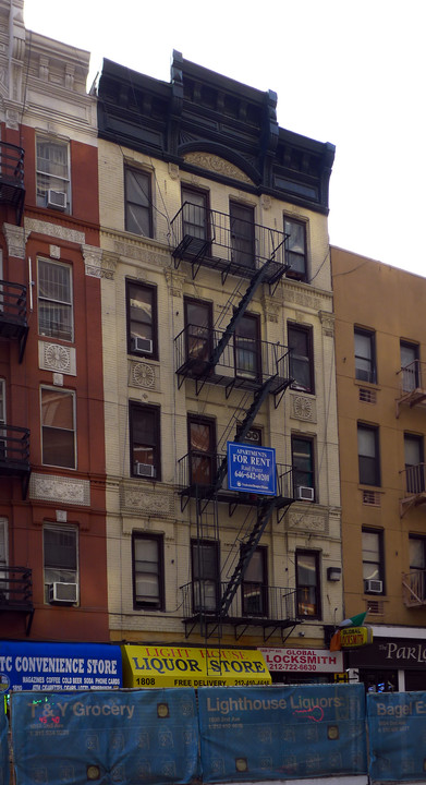 1808 2nd Ave in New York, NY - Foto de edificio