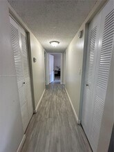 13870 SW 62nd St, Unit 103 in Miami, FL - Foto de edificio - Building Photo