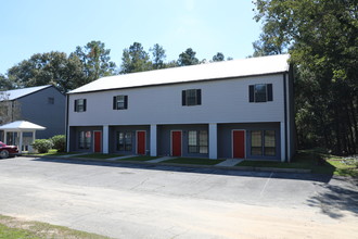 Quail Ridge Living in Swainsboro, GA - Building Photo - Building Photo