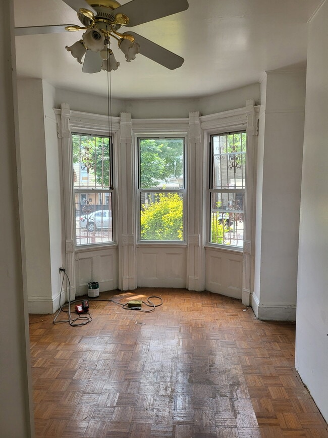 41 Van Siclen Ave, Unit Unit #1 in Brooklyn, NY - Building Photo - Building Photo