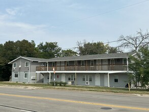 BaStone Apartments in Des Moines, IA - Building Photo - Building Photo