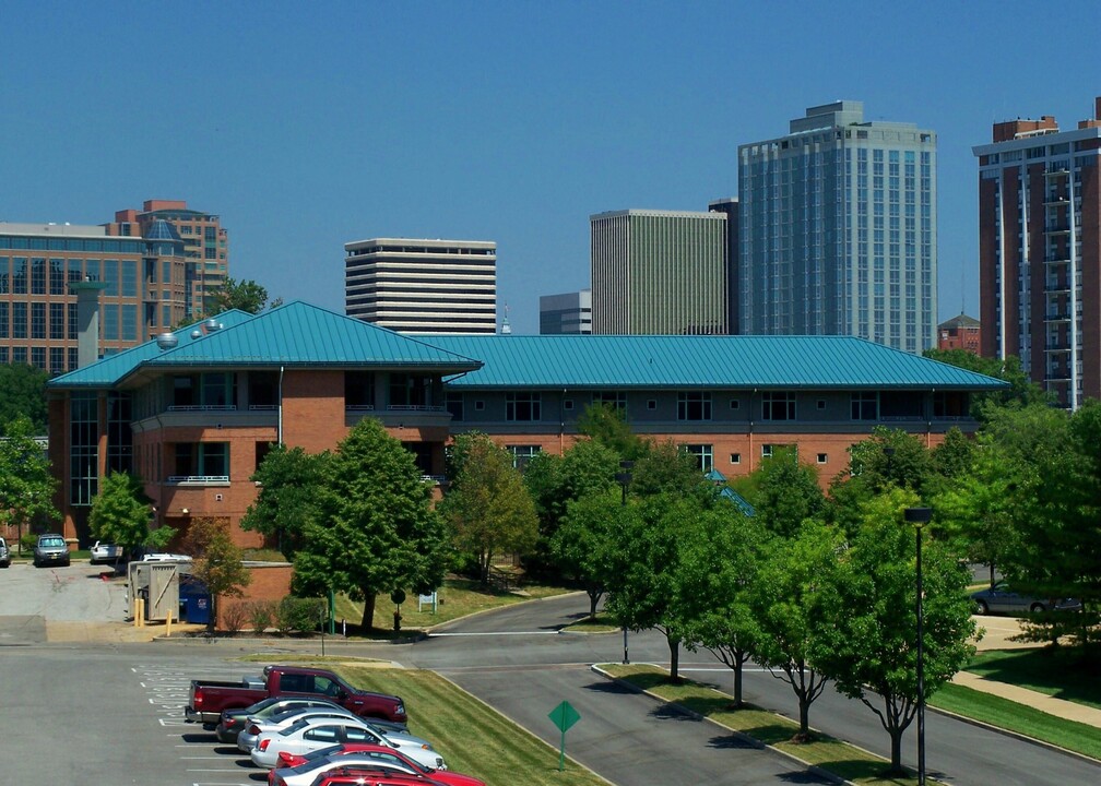 Barnes-Jewish Hospital Extended Care in Clayton, MO - Foto de edificio