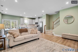 10836 Genito Sq Dr in Midlothian, VA - Foto de edificio - Building Photo