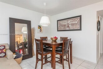 15761 SW 137th Ave in Miami, FL - Building Photo - Building Photo