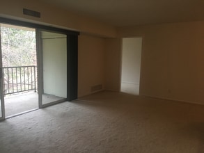 310 Drummers Ln in Wayne, PA - Building Photo - Building Photo