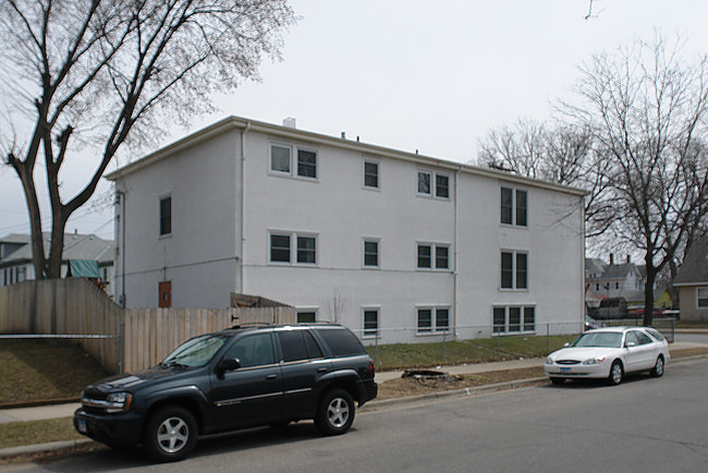 1500 E 24th St in Minneapolis, MN - Building Photo - Building Photo