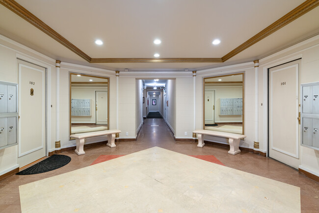 540 O'Farrell Street in San Francisco, CA - Foto de edificio - Lobby