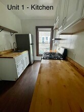 707 Davis St, Unit 1 - first floor in Kalamazoo, MI - Foto de edificio - Building Photo