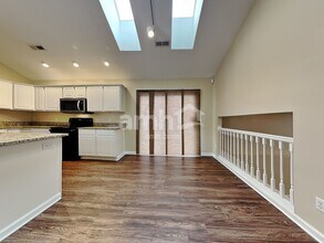 6845 Watergreen Ct in Dayton, OH - Foto de edificio - Building Photo