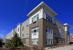 Walker Methodist Plaza Senior Living in Anoka, MN - Building Photo