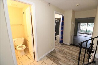 507 NW 39th Rd, Unit 159 in Gainesville, FL - Building Photo - Building Photo