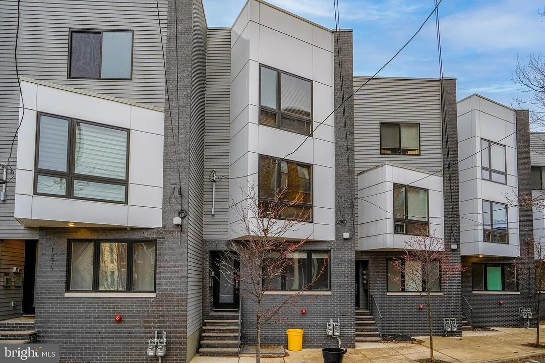 1218 N Orkney St, Unit 1 in Philadelphia, PA - Building Photo