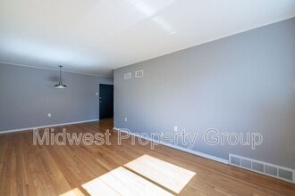 2507 S Big Bend Blvd in Maplewood, MO - Building Photo - Building Photo