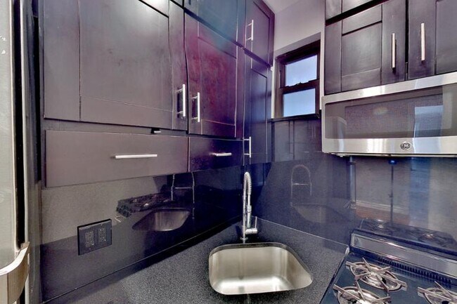 230 E 32nd St in New York, NY - Building Photo - Building Photo
