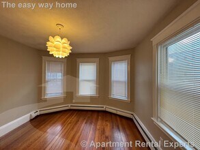 97 Marion St in Somerville, MA - Foto de edificio - Building Photo